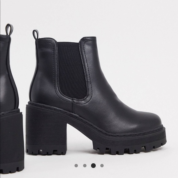 Heeled ankle boots - Picture 2 of 4